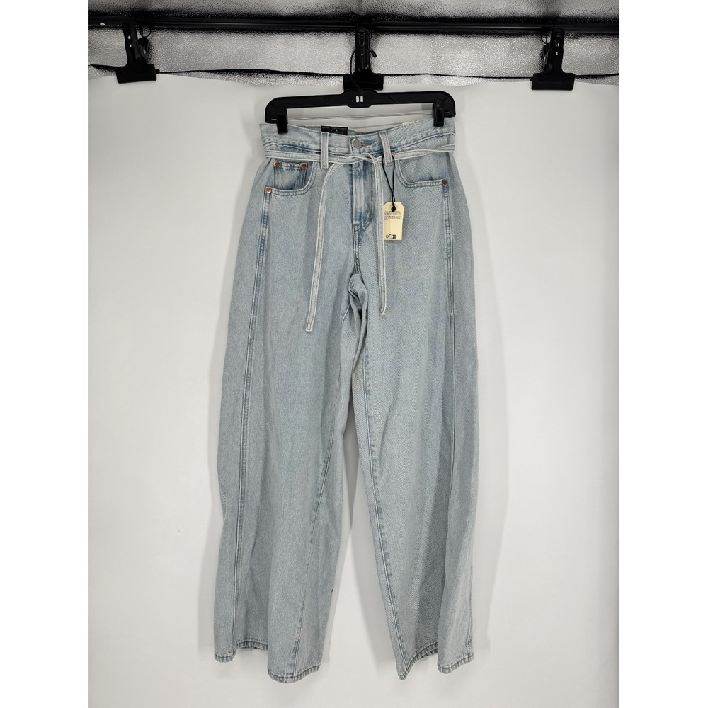 Levis XL Baggy Straight Leg Jeans Womens 25 25x31 Drawstring Mid Rise Light Wash